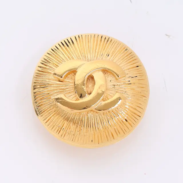 product shot — Chanel