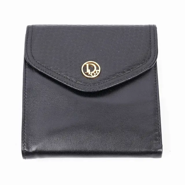 product shot — Christian Dior
