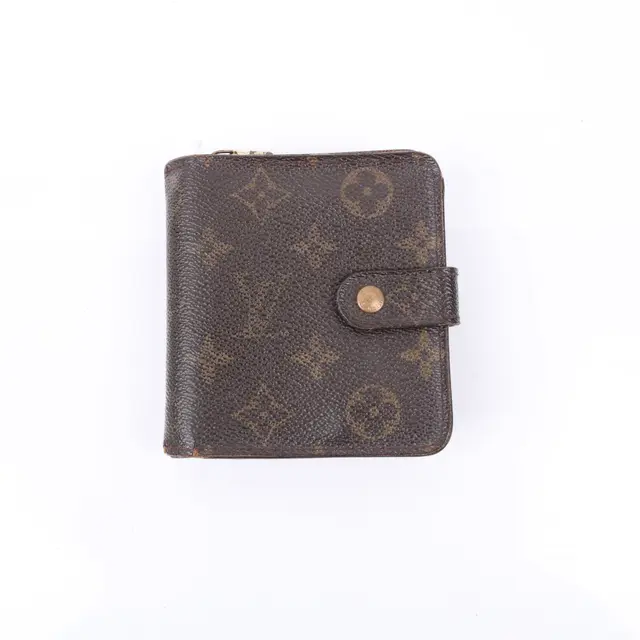 product shot — Louis Vuitton