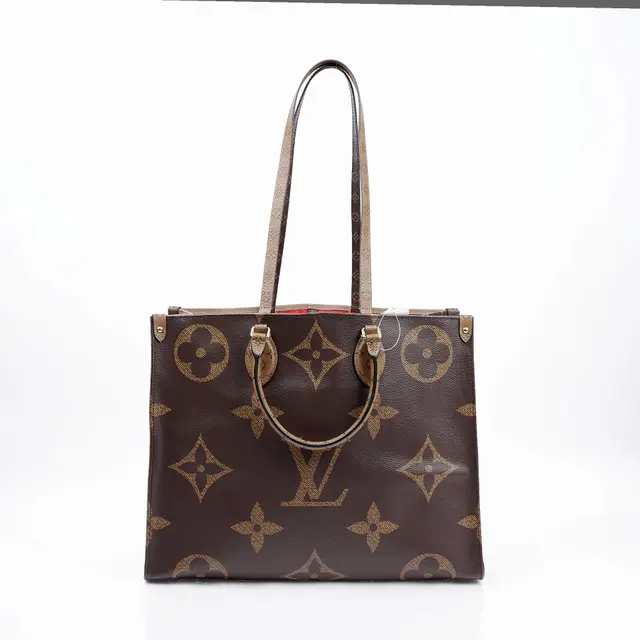 product shot — Louis Vuitton