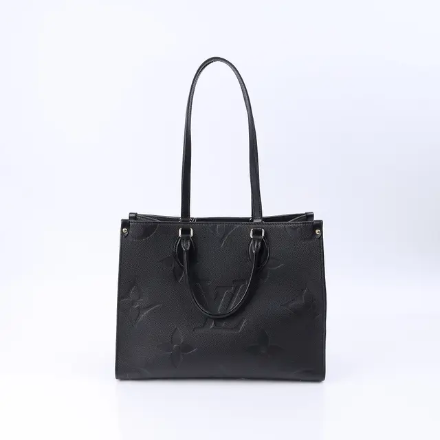 product shot — Louis Vuitton