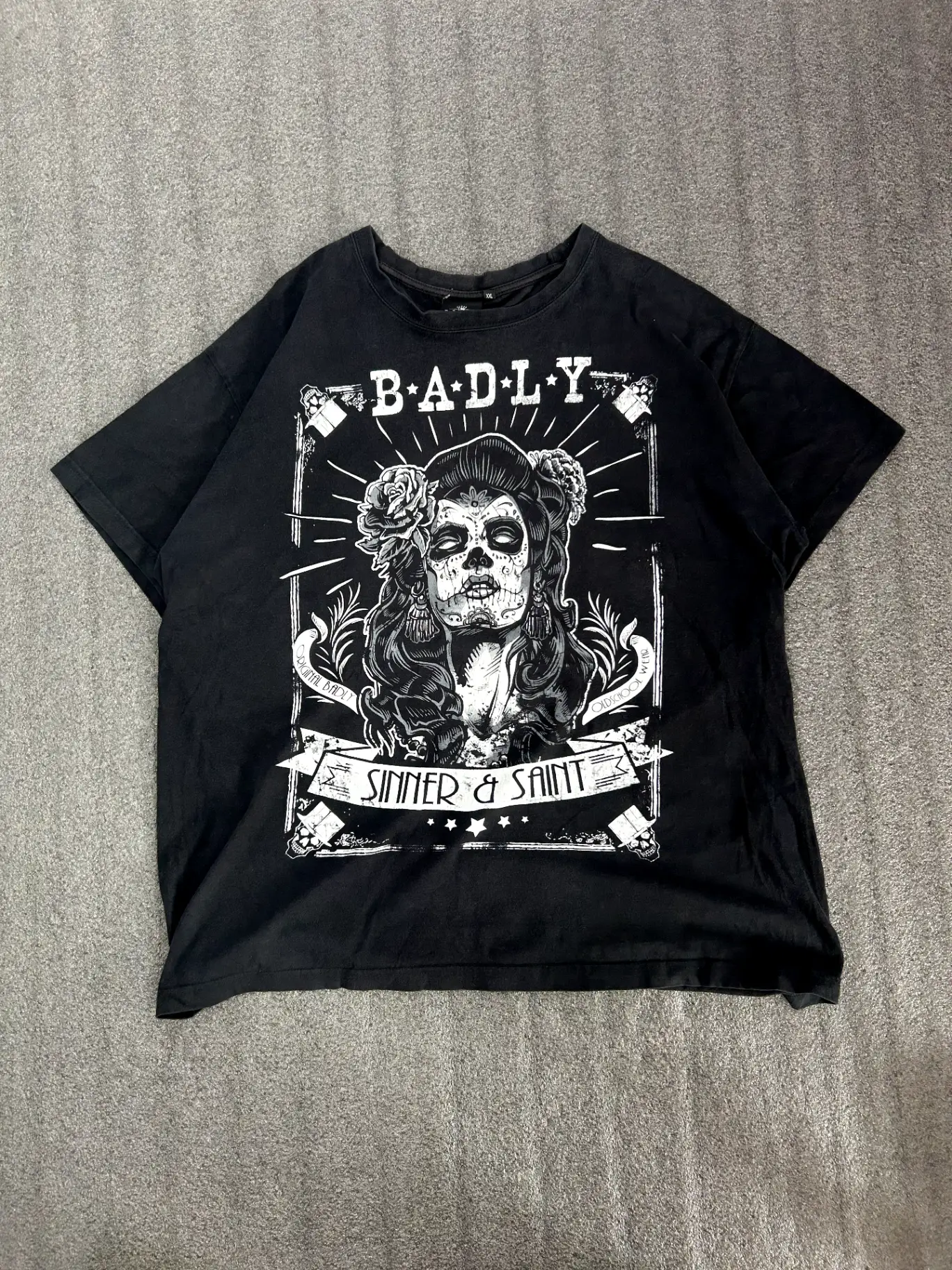 Badly Sinner & Saint tee - M