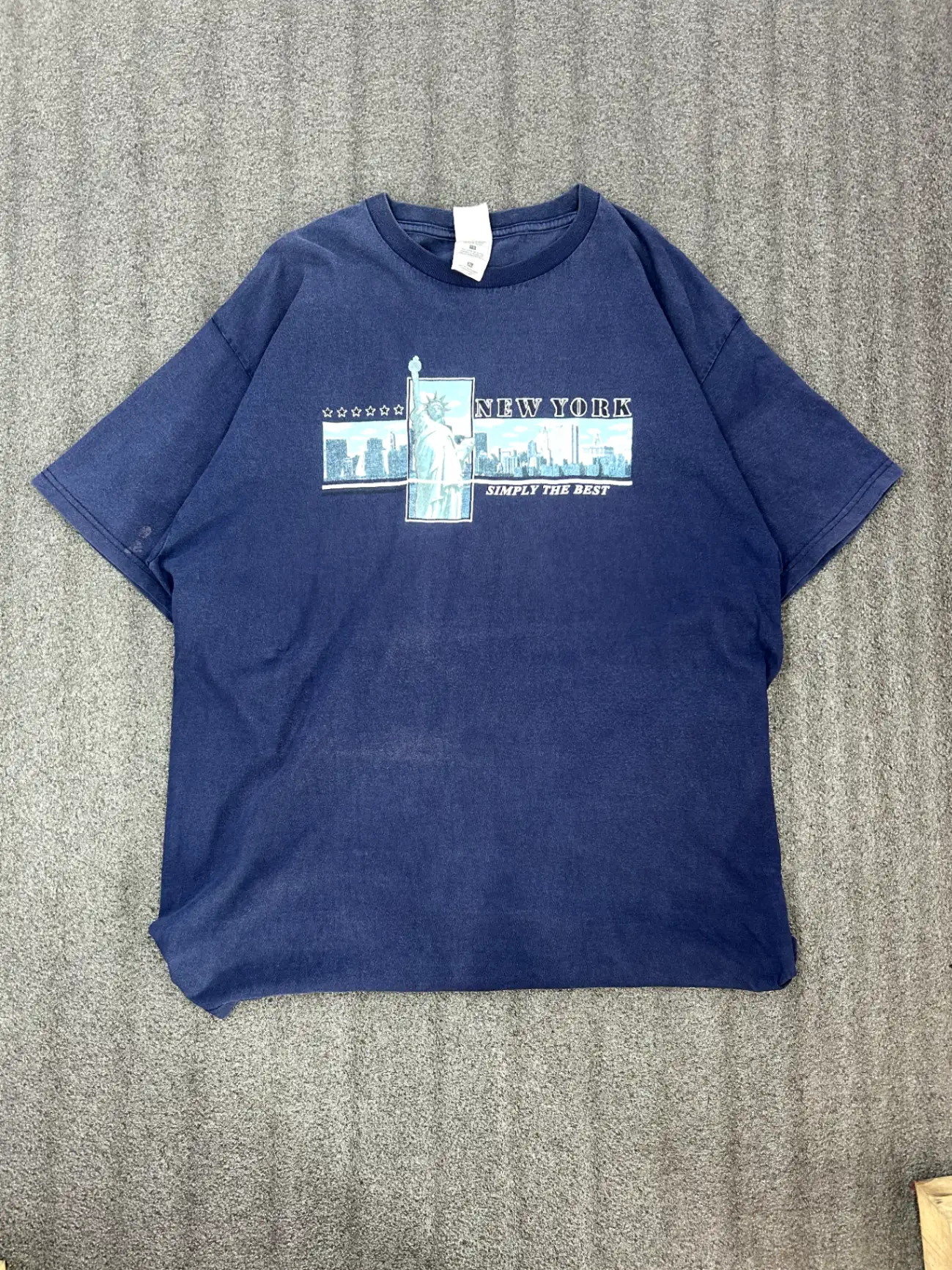 Fruit & Loom Tee - L