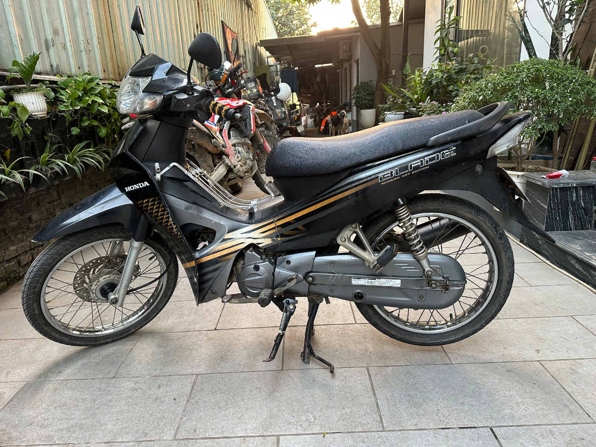 Honda  Blade 1