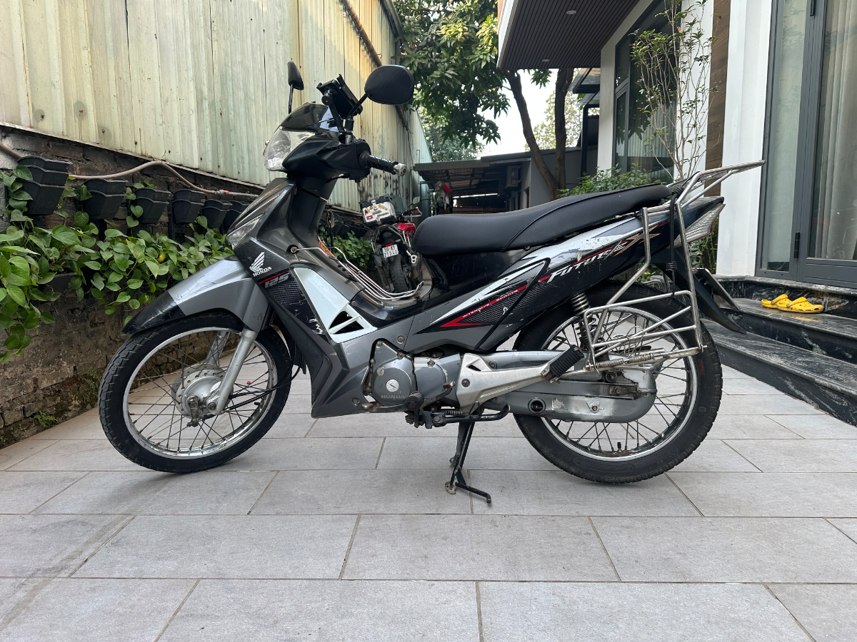 Honda  Future  1
