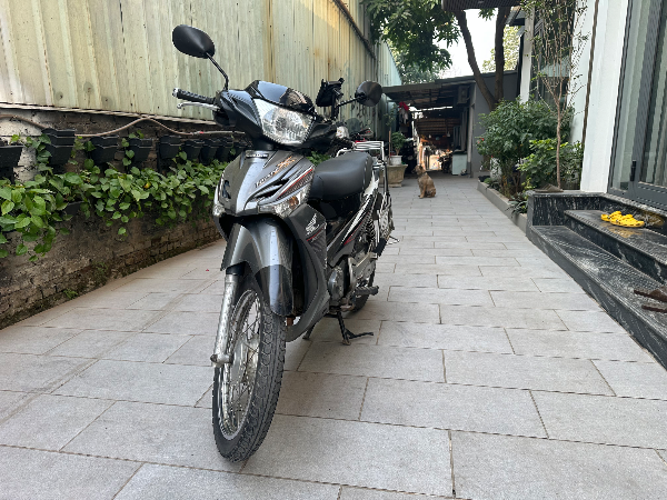 Honda  Future  4