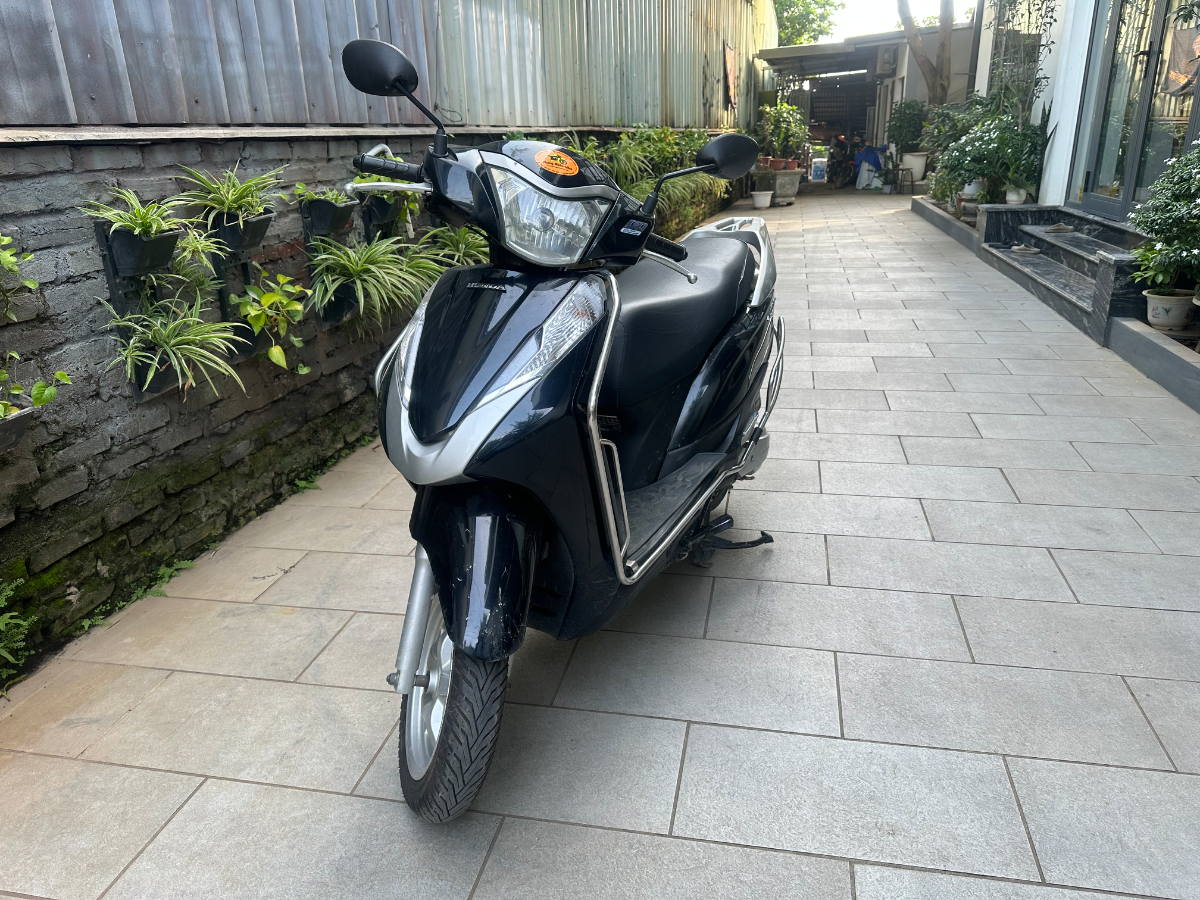 Honda  Lead  4