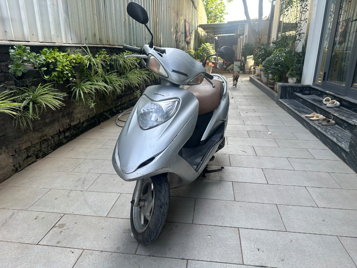Honda  Lead 4