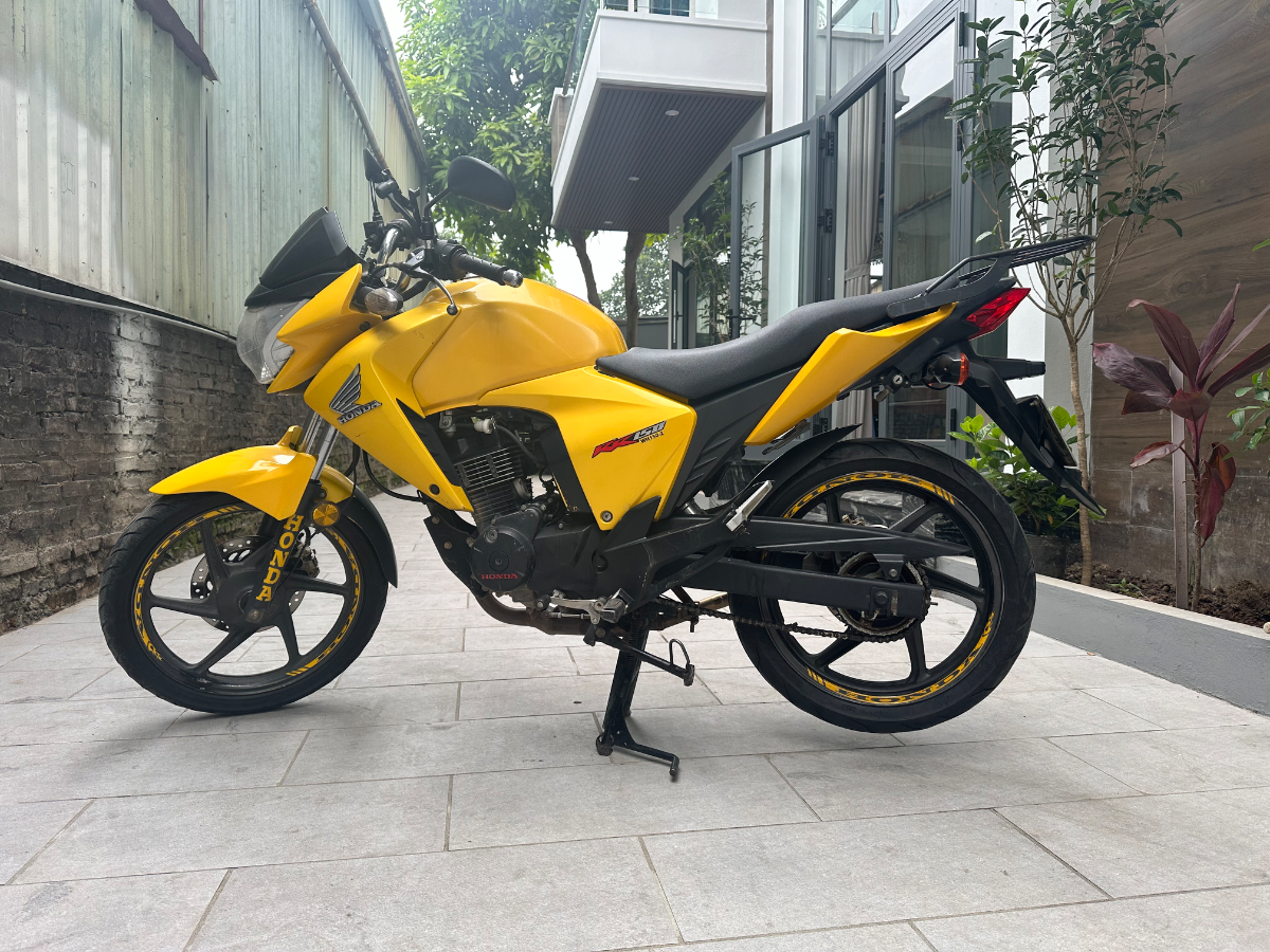 Honda  RR 150 1