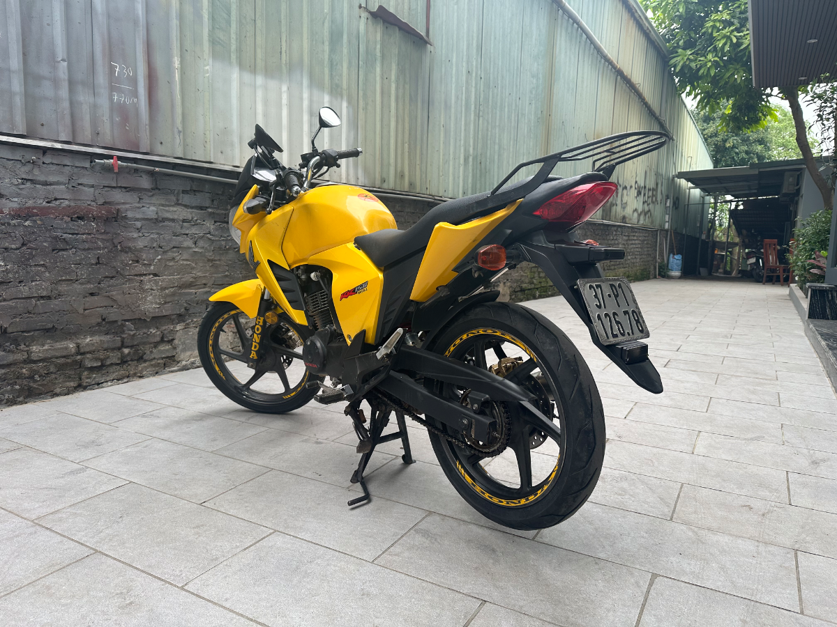 Honda  RR 150 3
