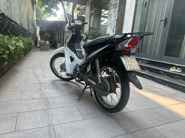 Honda  Wave blade  4