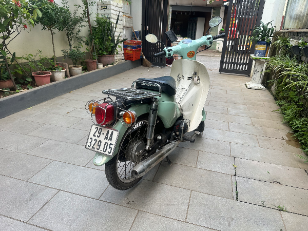 Honda Cub 4