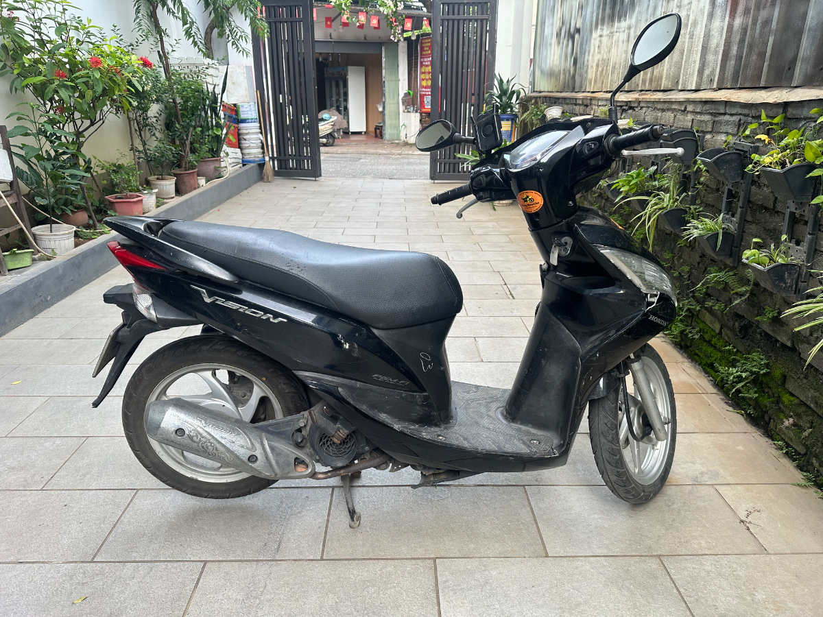 Honda Vision  1
