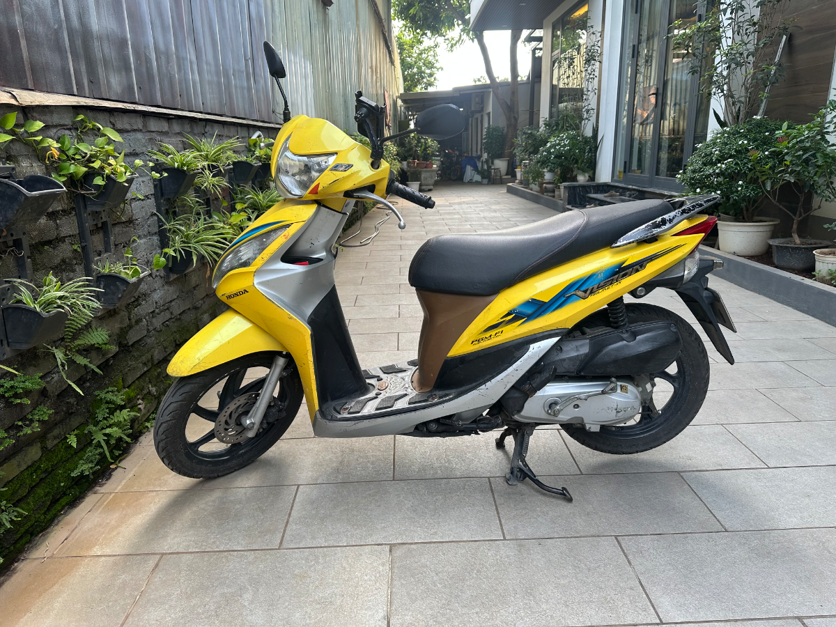 Honda Vision  2