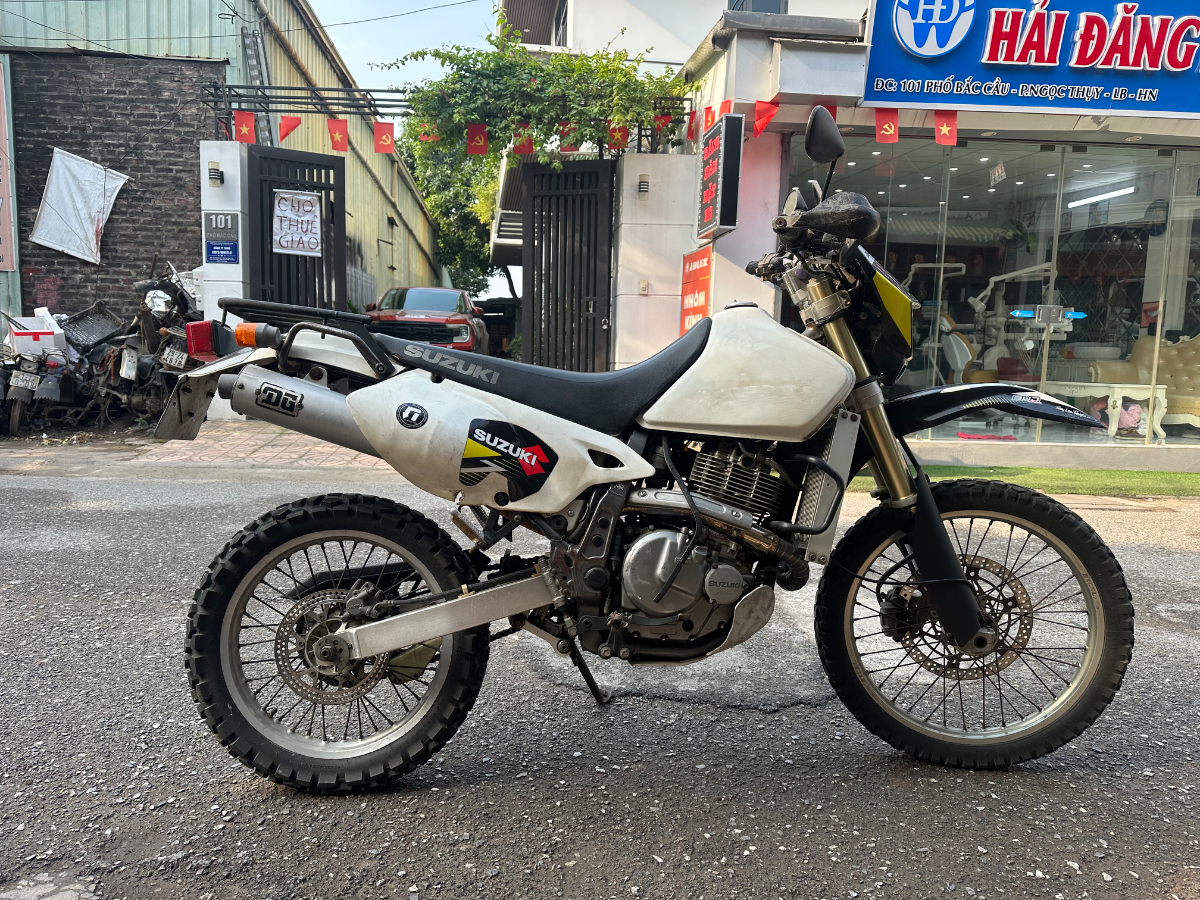 Suzuki  DR 2