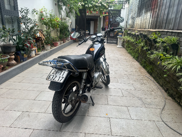 Suzuki  GN 4