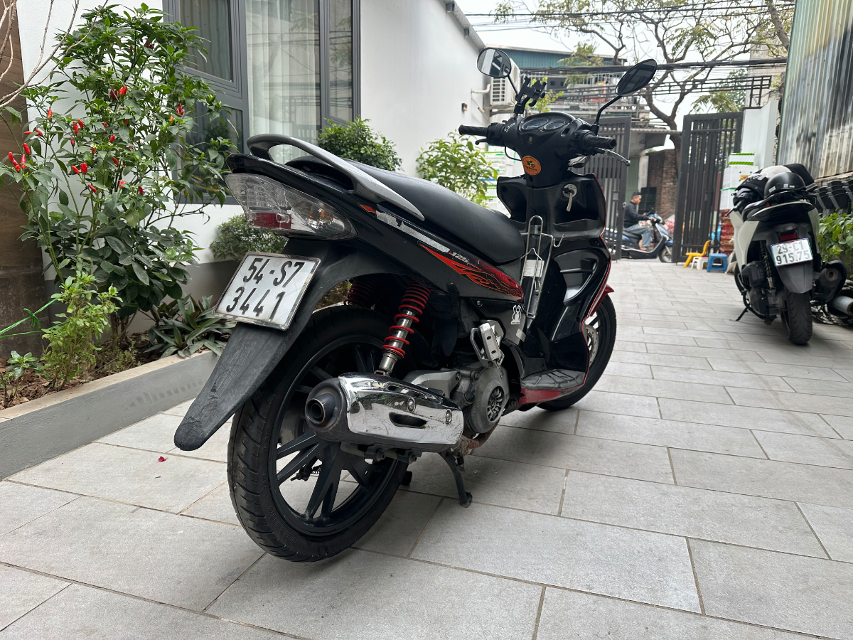 Suzuki  Hayate  3
