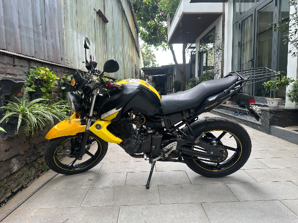 Yamaha  FZ 2