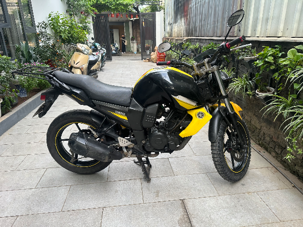 Yamaha  FZ 2