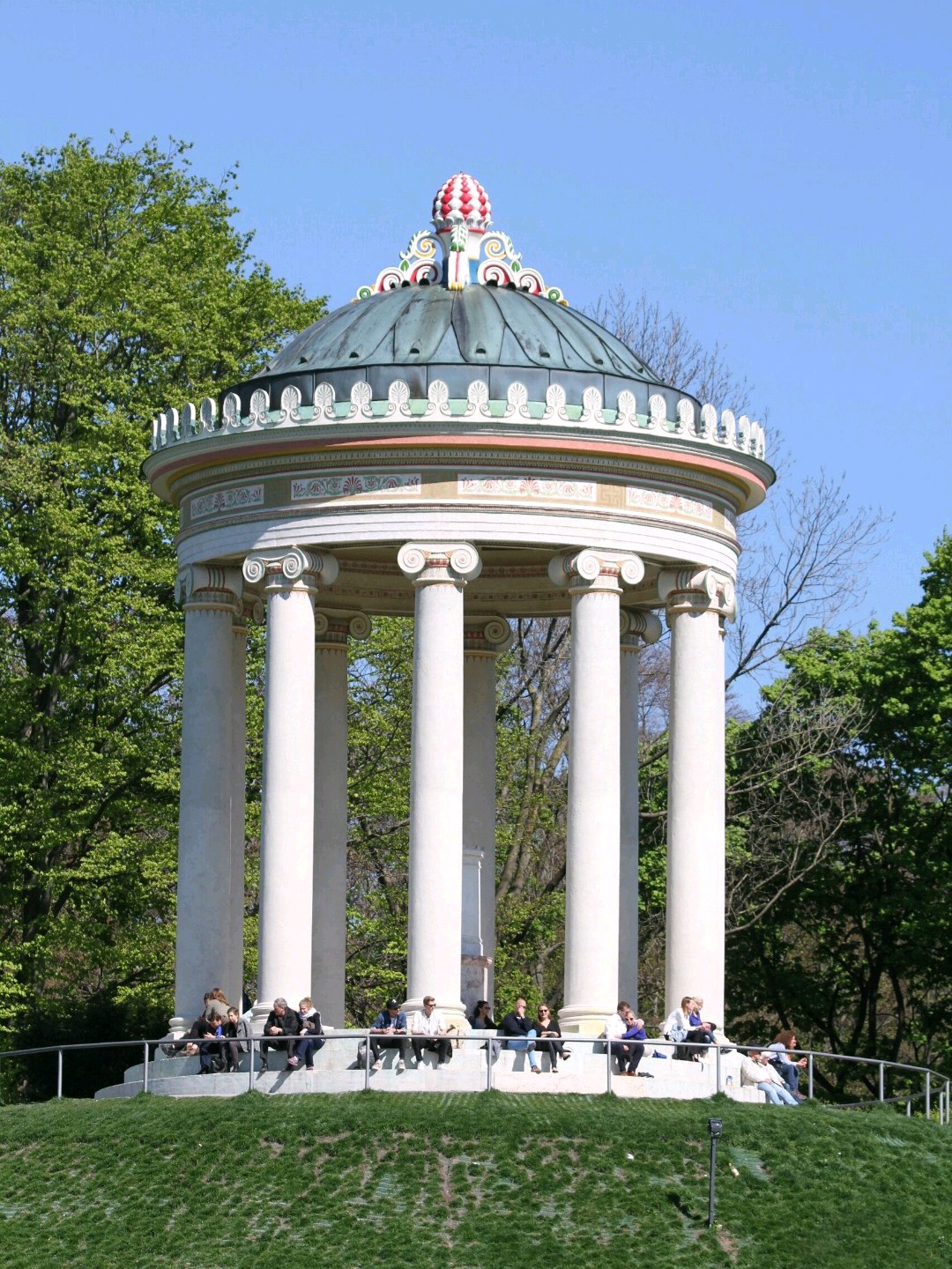 Der Monopteros-Tempel im Englischen Garten München