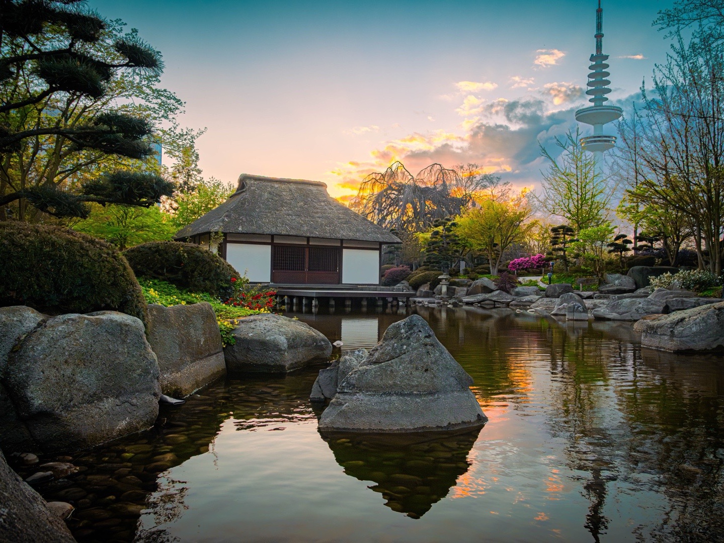 Japanisches Teehaus im Park Planten un Blomen in Hamburg