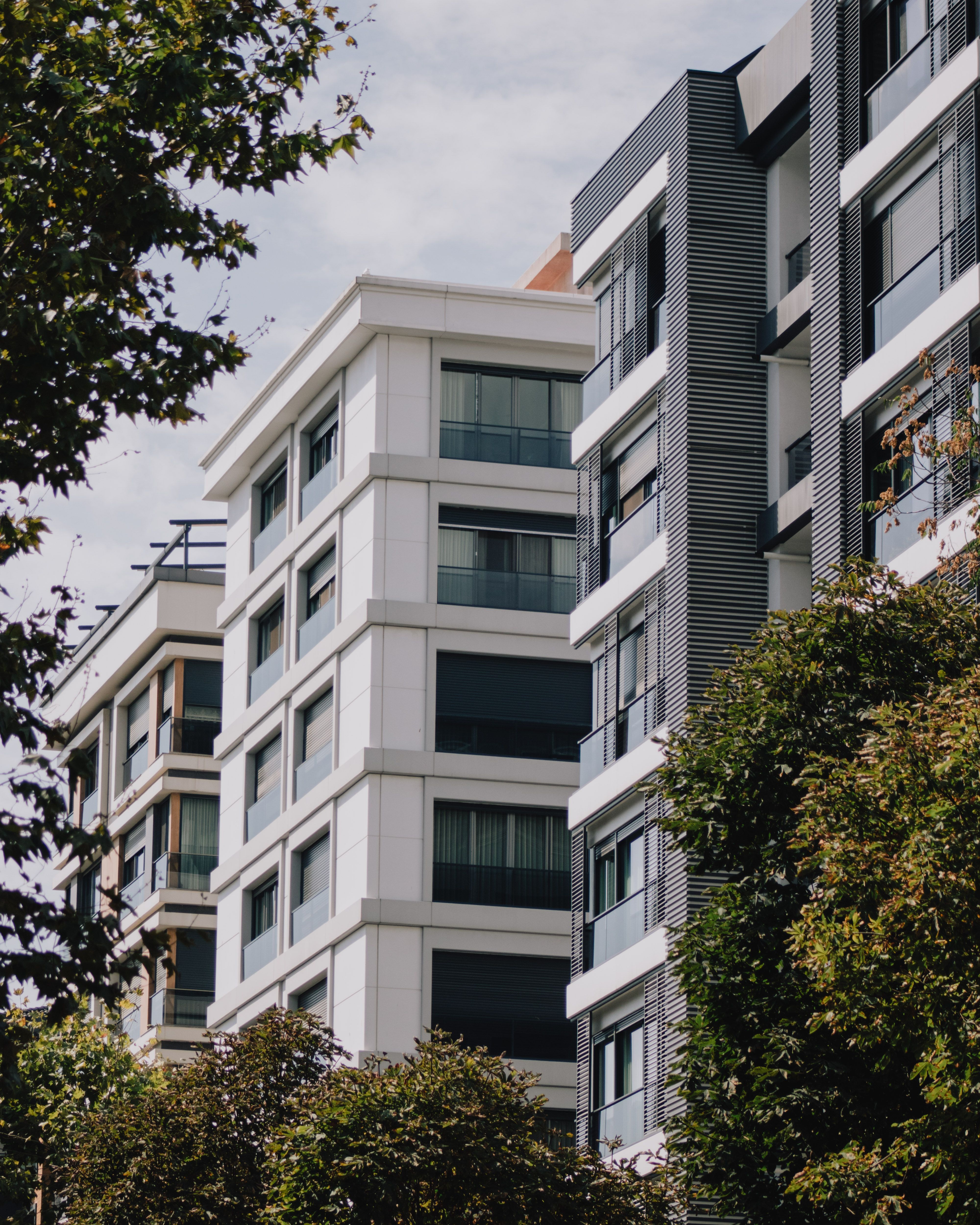 Which Floor Is Best to Buy a Flat in Pune? A Pinecliff Realty Guide