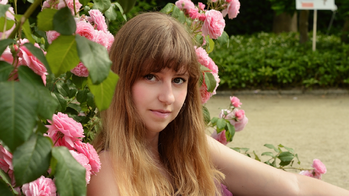 daphne cerez