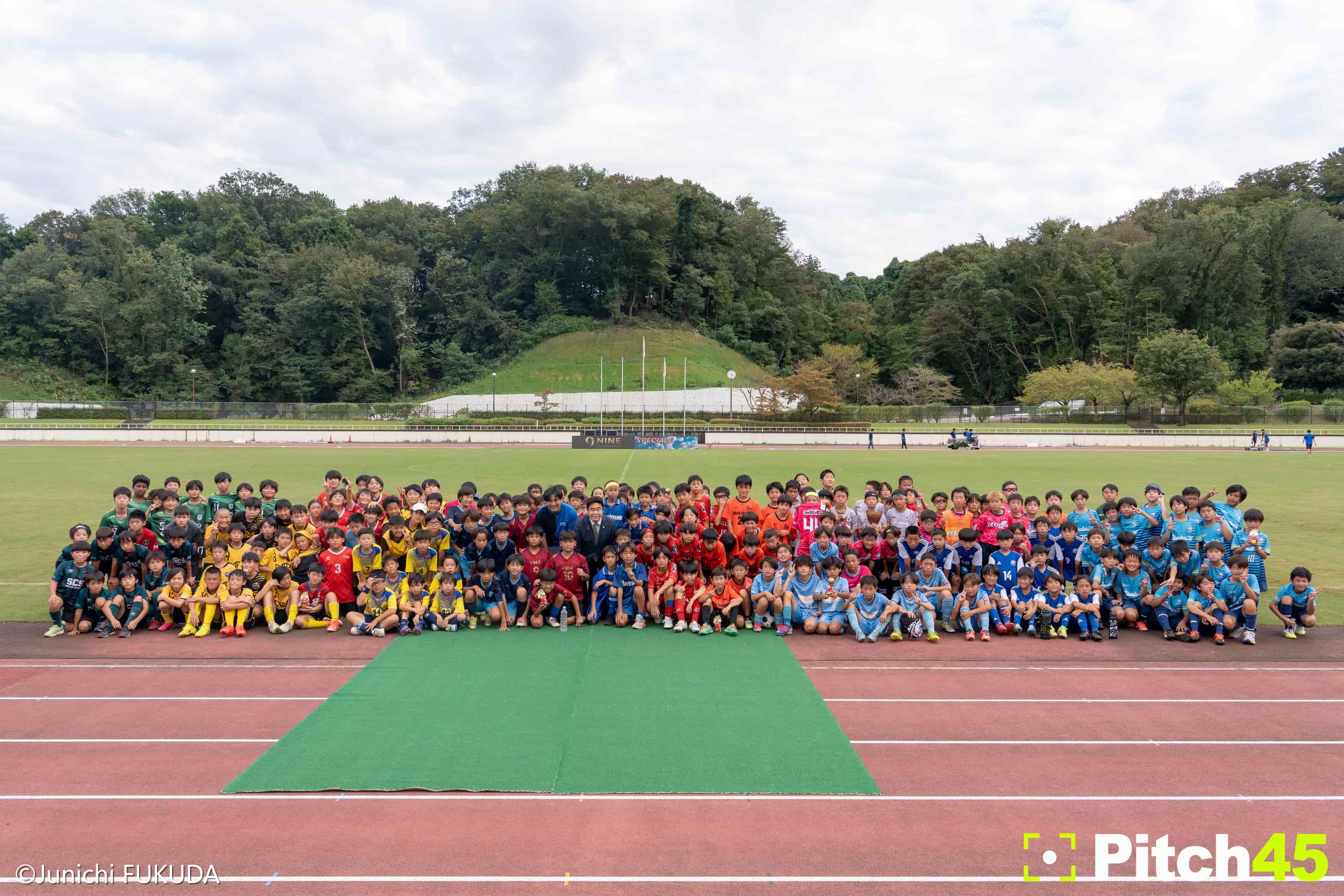 「サッカーで厚木市へ恩返しを」——AGM CUPが目指す、地域を巻き込んだスポーツ振興と子どもたちの未来