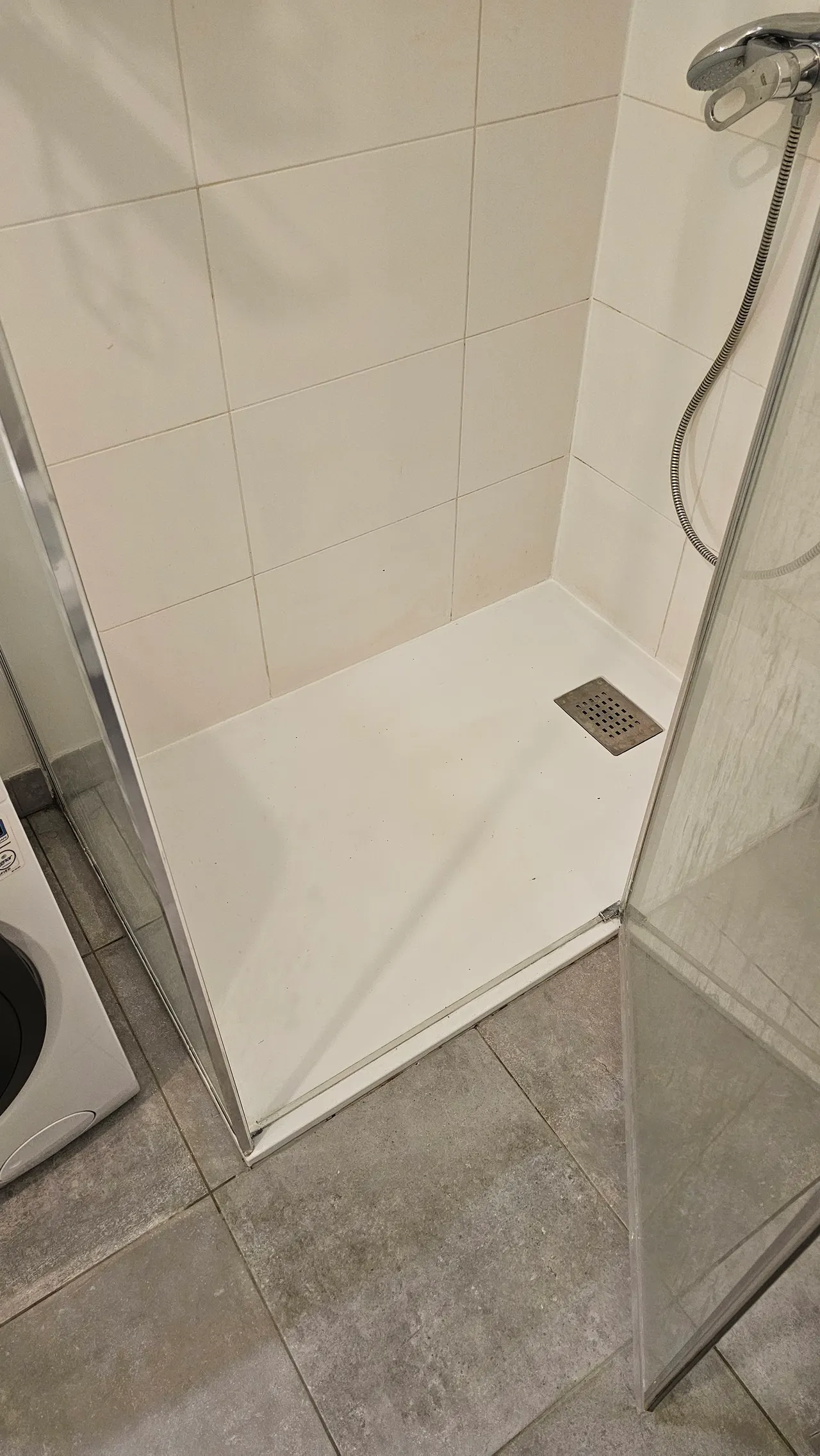 Après l'intervention : Réparation de fuites d'eau à Paris 15e, réalisé par Mostafa T.