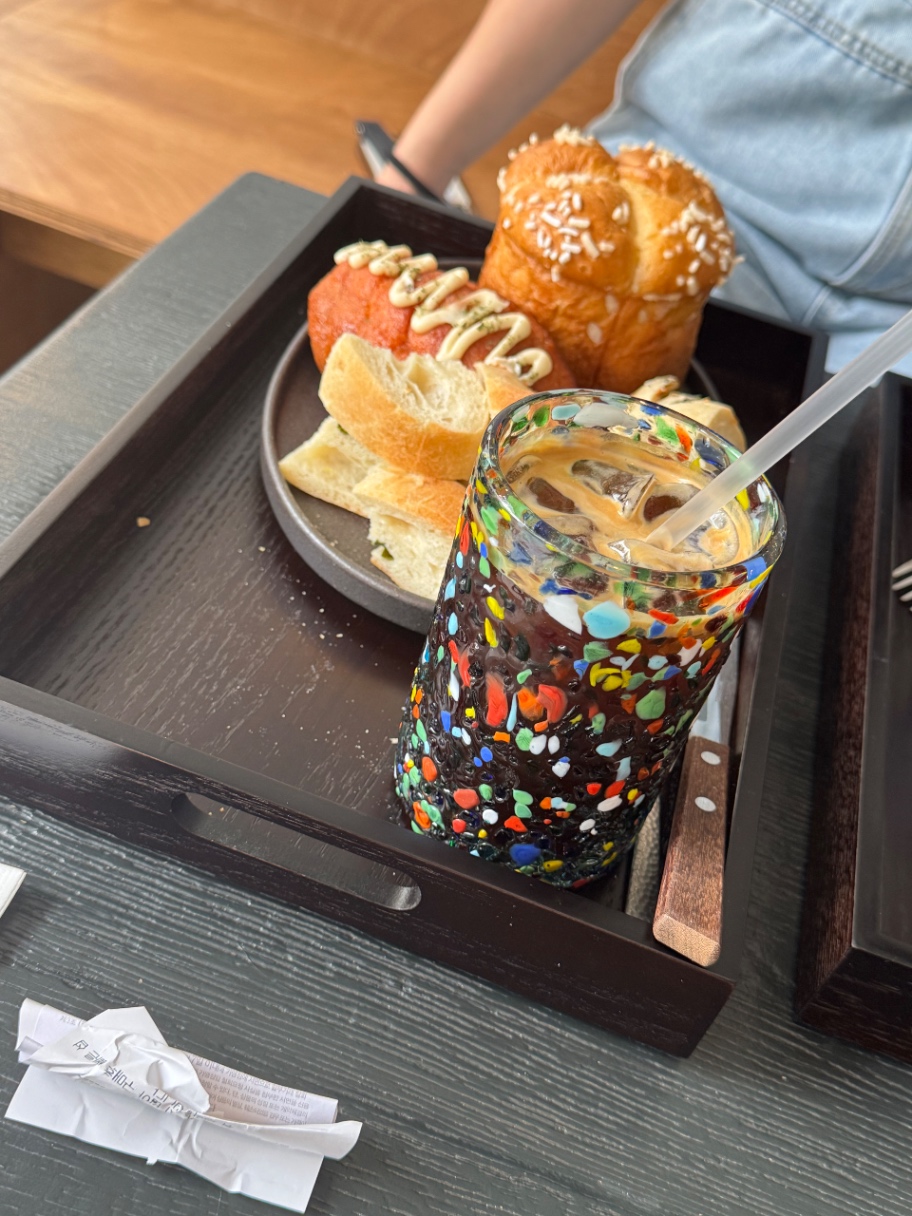 모닝 산책엔 모닝커피 굿 모닝