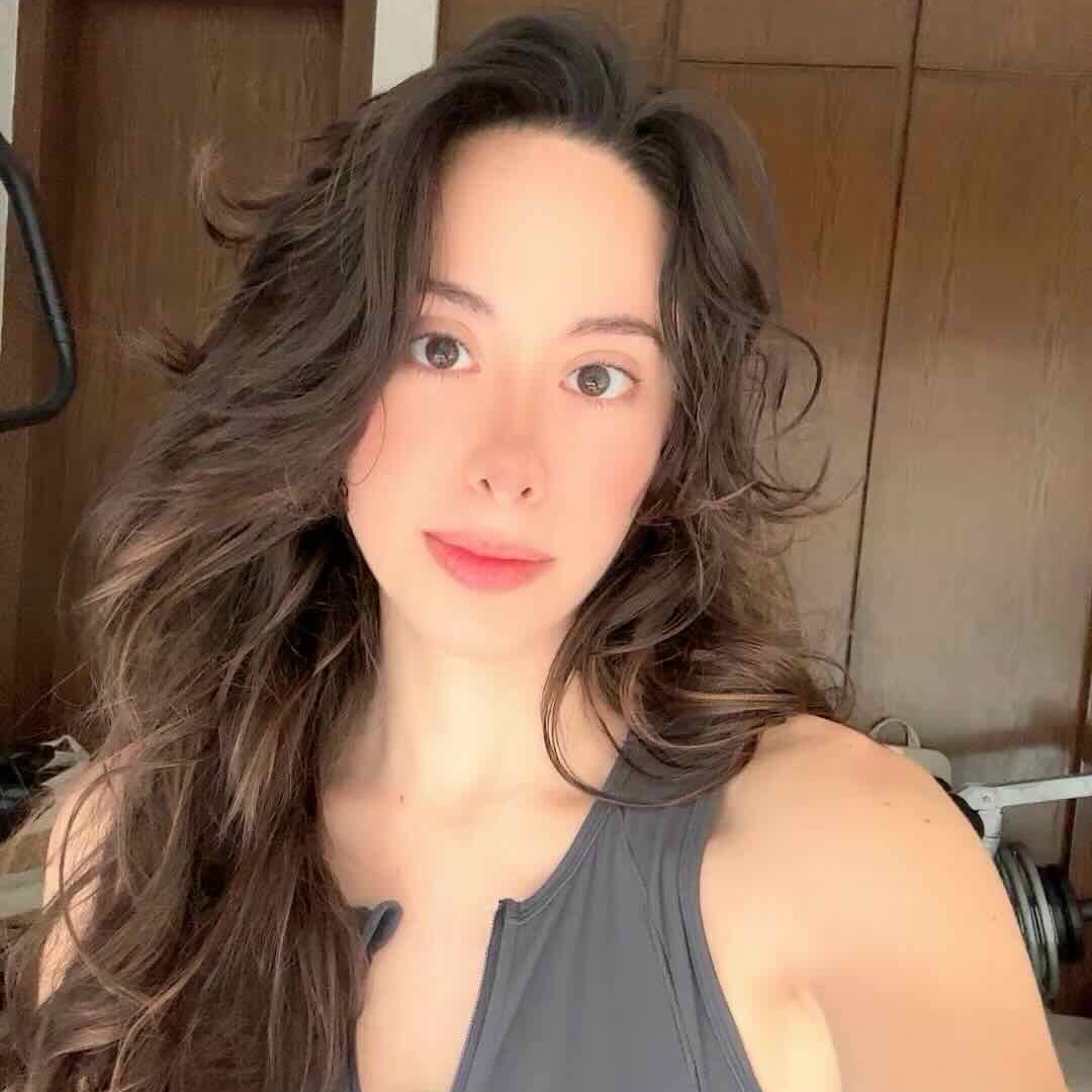 Studio image of Andrea