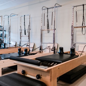 Studio image of rhythm and flow pilates