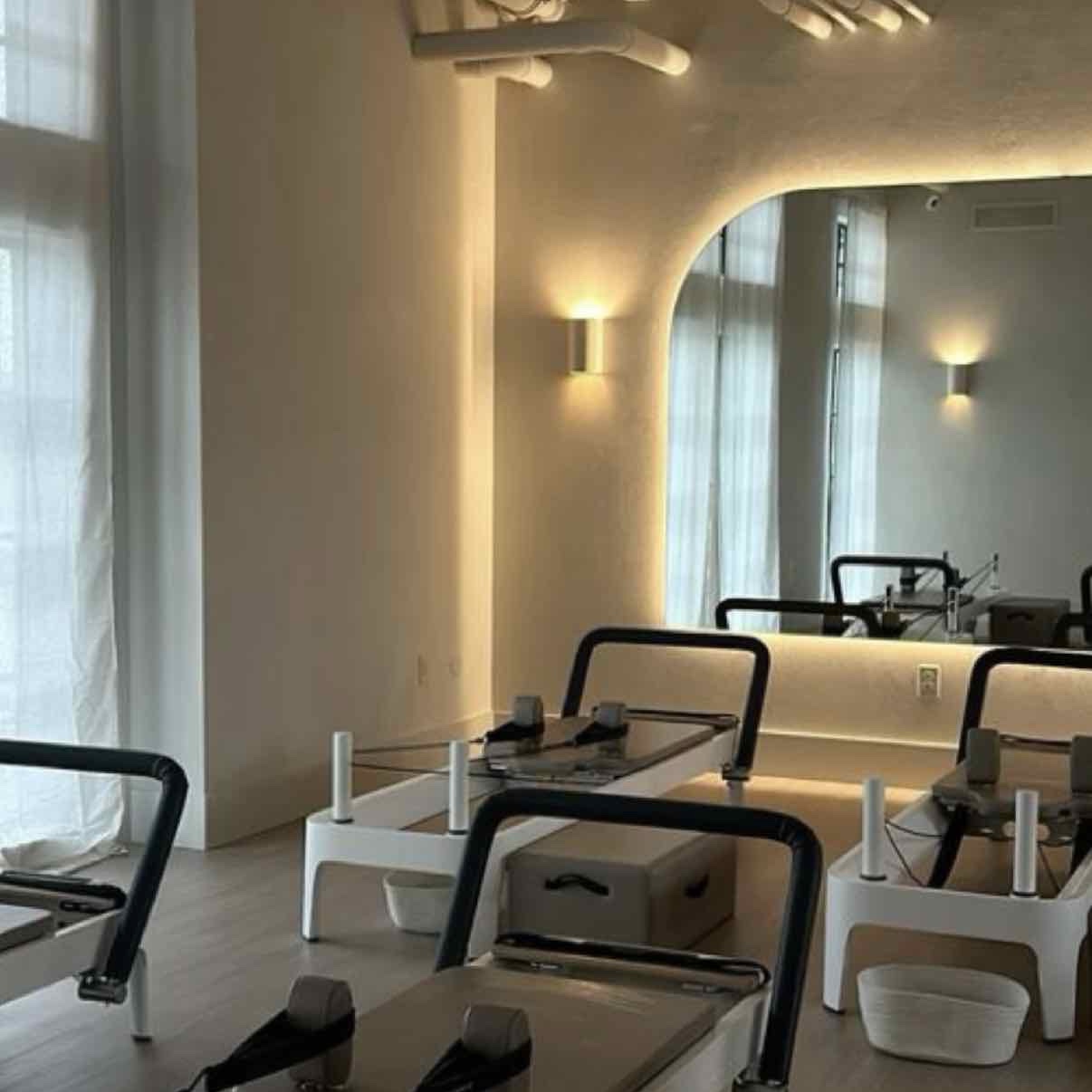 Studio image of Swan Studio