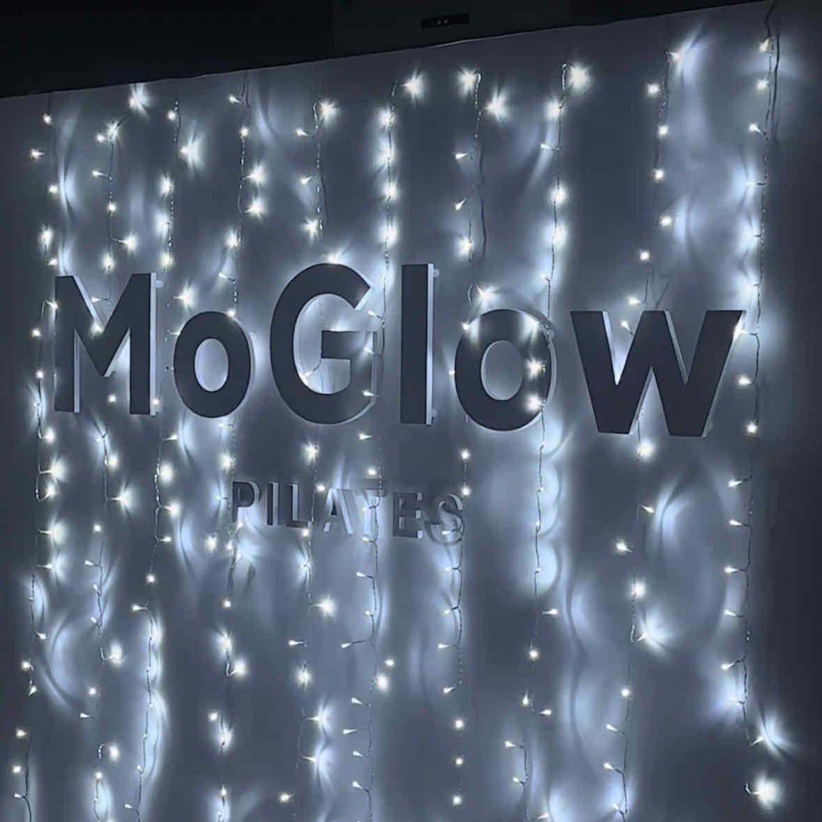 Studio image of MoGlow