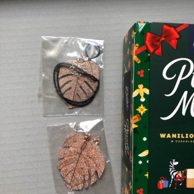 Kolczyki i wisiorek zestaw Monstera 4