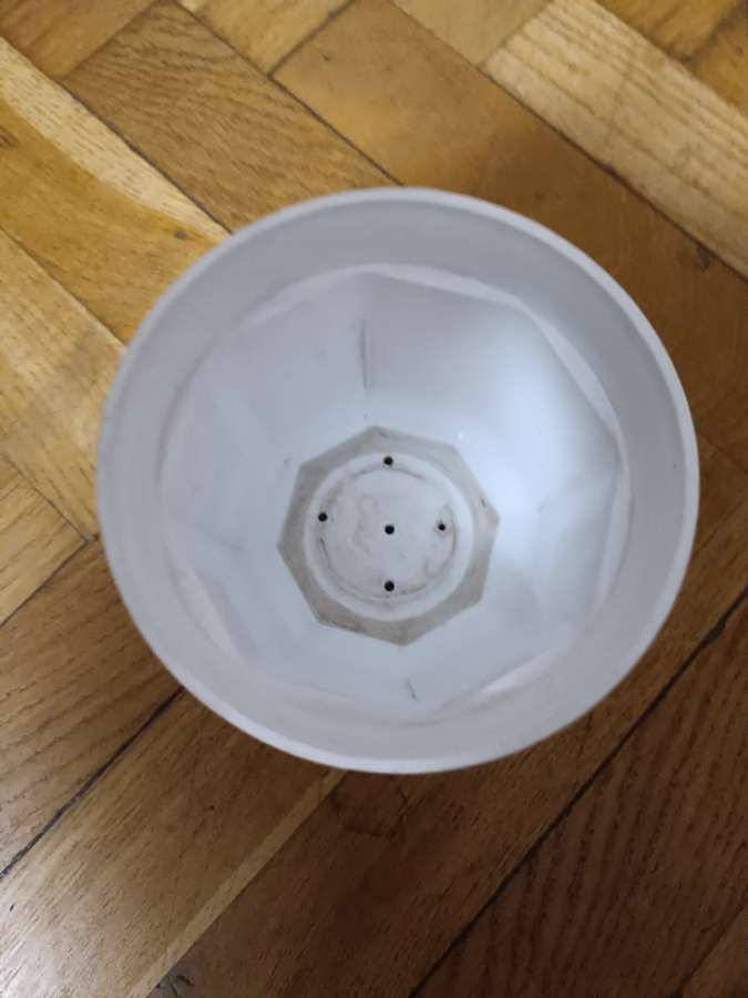 Doniczki plastikowe używane 5