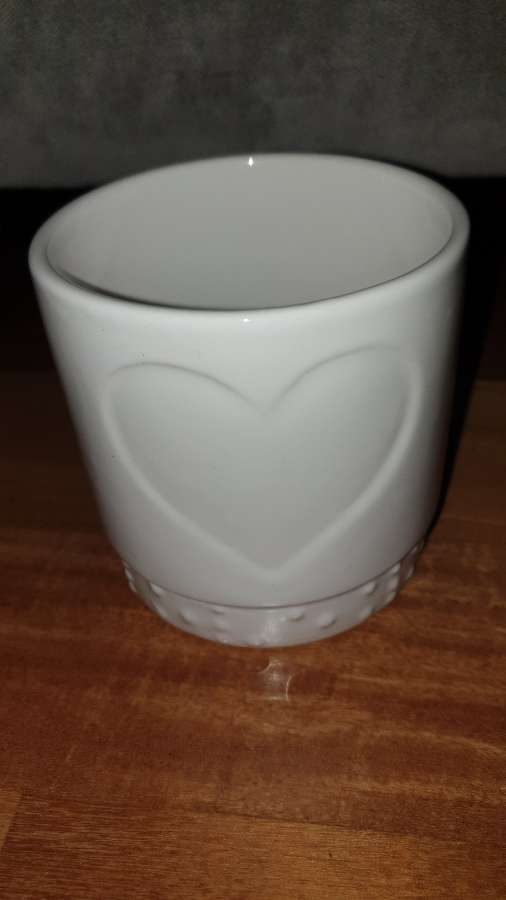 Osłonka ceramiczna biała z sercem, Walentynki  2