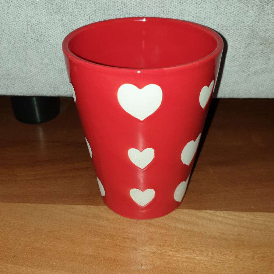 Osłonka czerwona w białe serca, ceramiczna