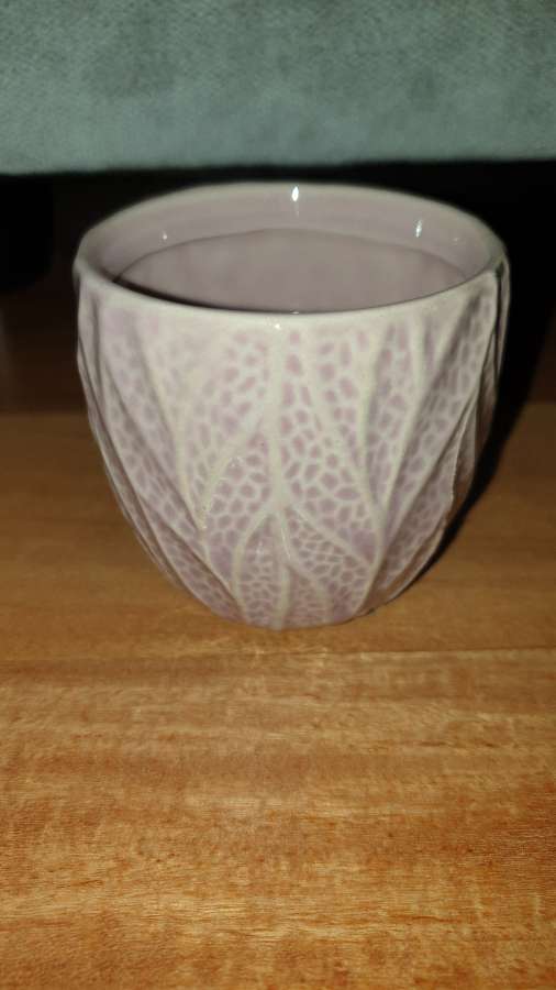 Osłonka, doniczka ceramiczna  jasnoróżowa w kwiaty, nowa 2