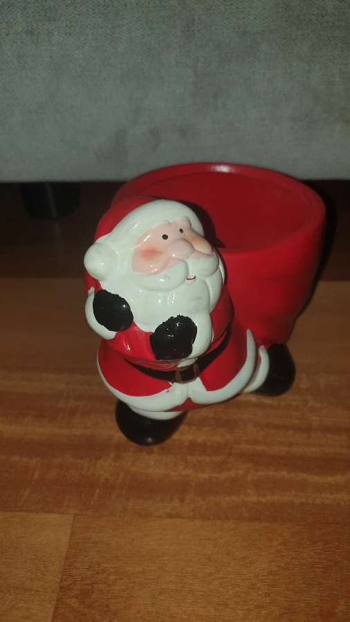 Osłonka,  doniczka ceramiczna czerwona z Mikołajem 3