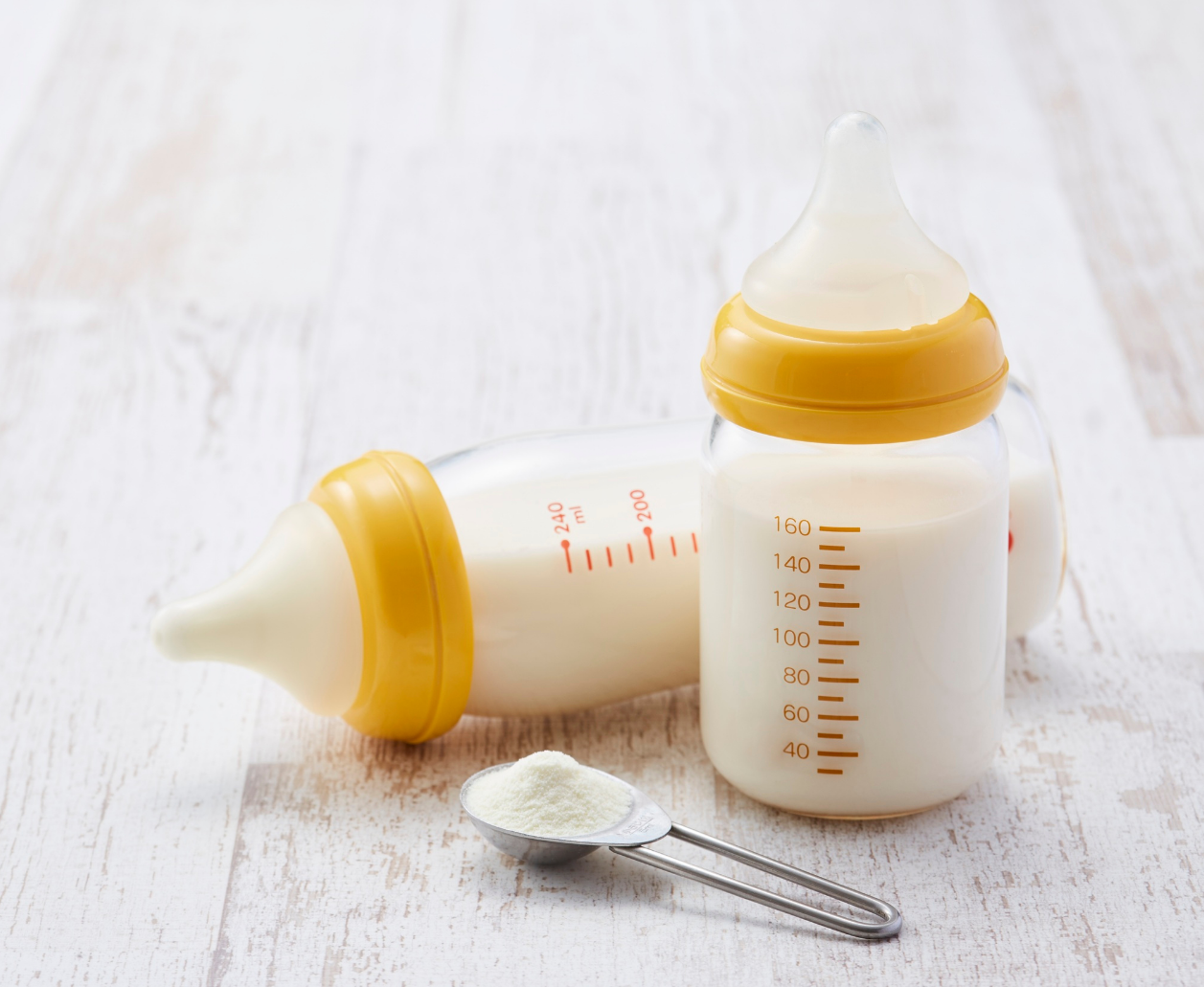 Preparando fórmula infantil com água neutra