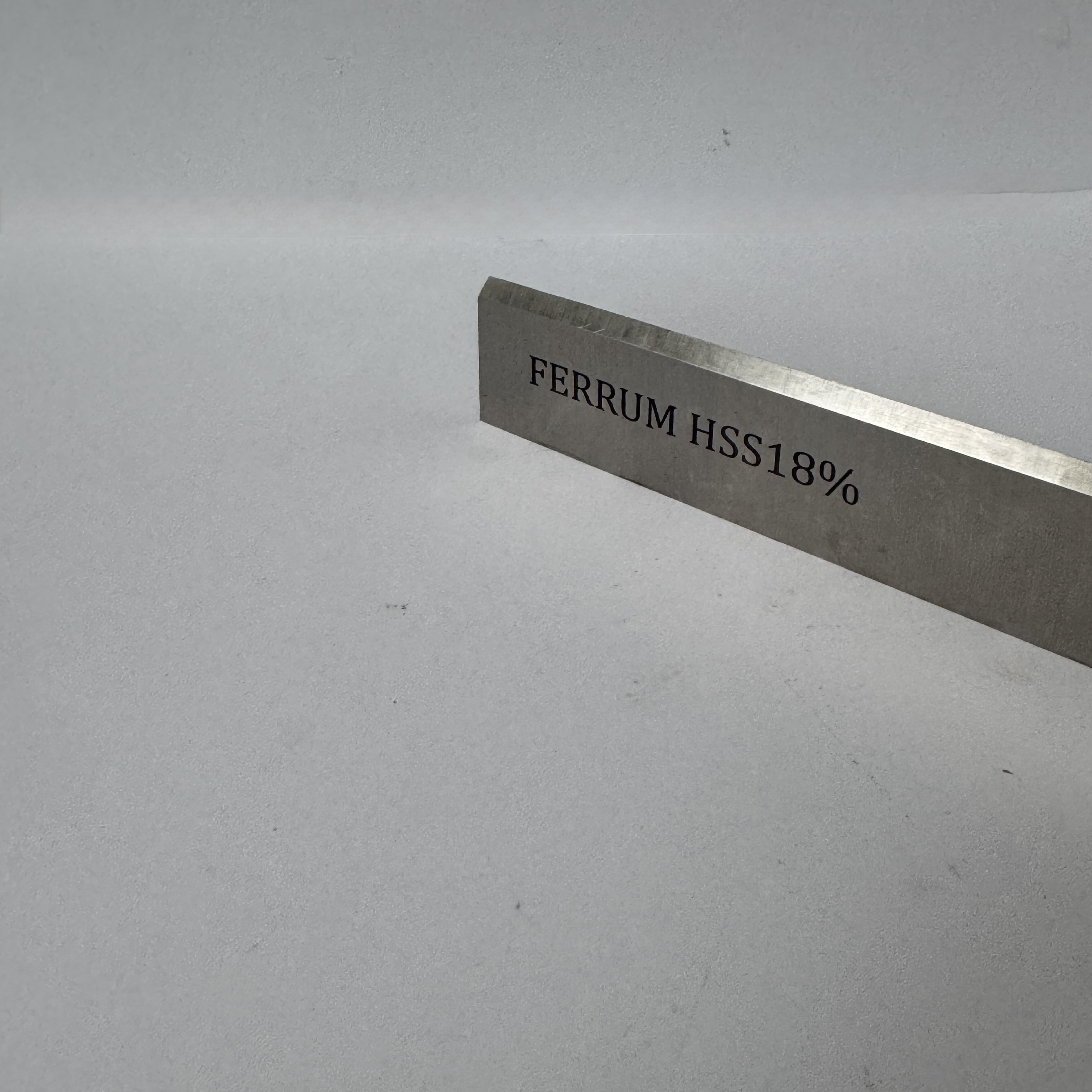 Ніж строгальний FERRUM HSS 18% W, 350×30×3 мм (копія) (копія) (копія) (копія)