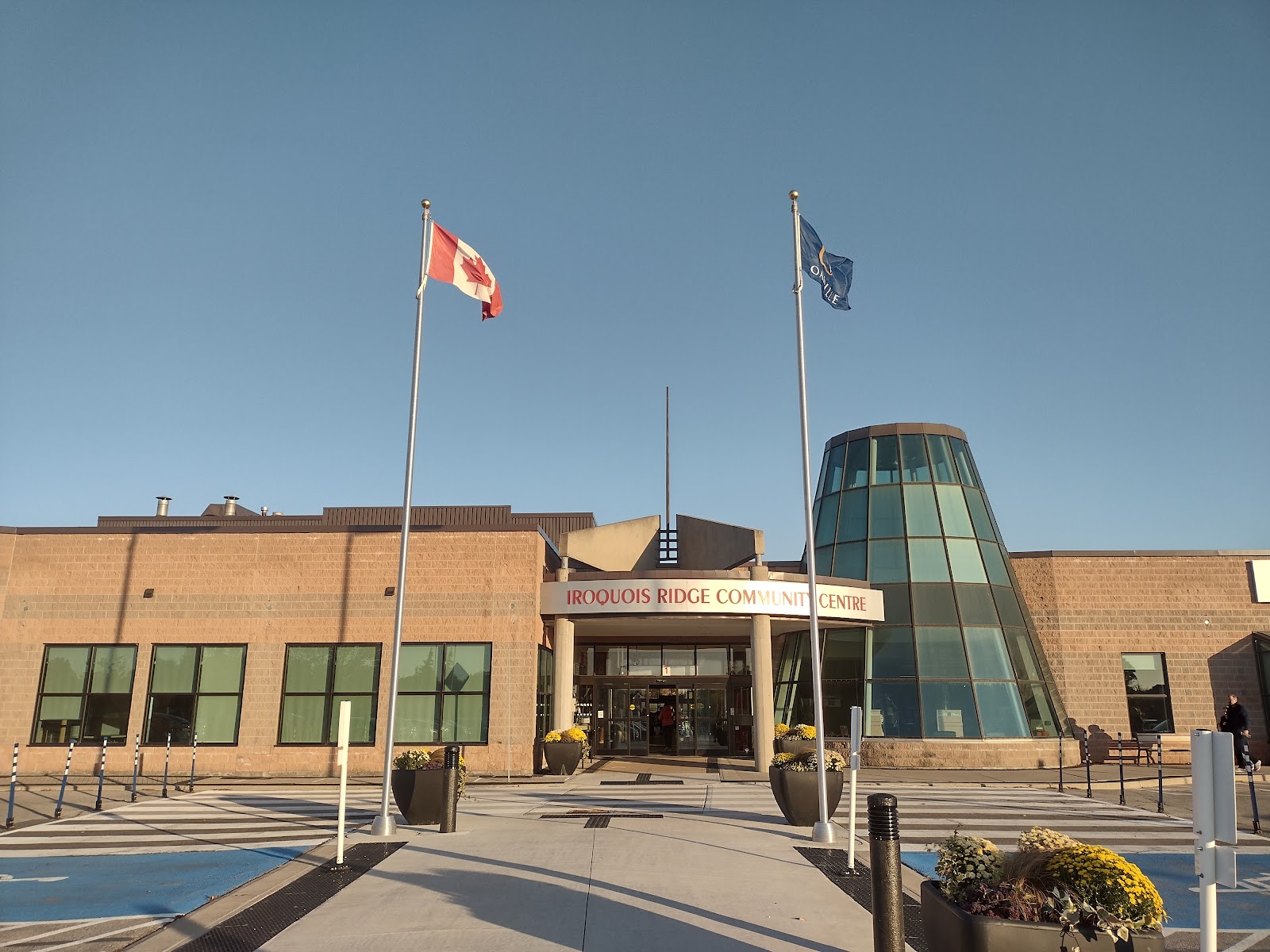 Iroquois Ridge Community Centre photo 1