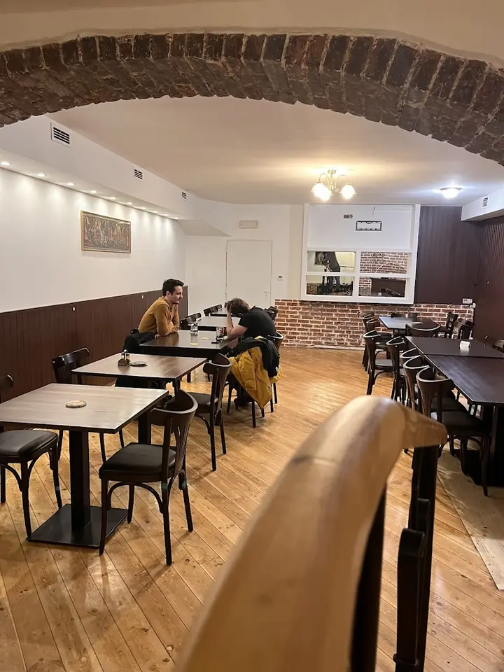 Everest Restaurant