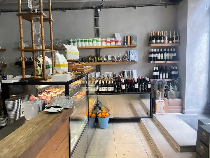 Momenta Cafe