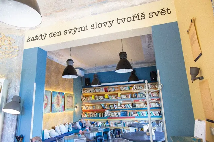 Coffee & Books, děčínská kulturní kavárna