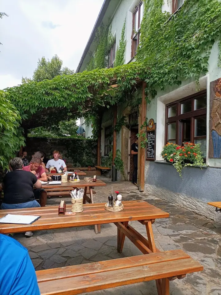 Restaurace a penzion U Hájků