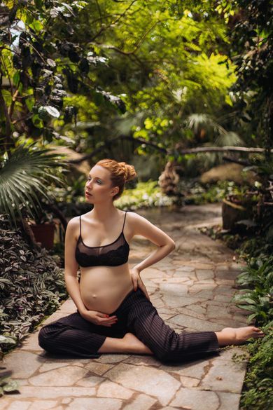 nature, maternity, portrait, content, fashion