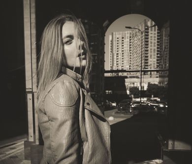commercial, blackandwhite, portrait, content