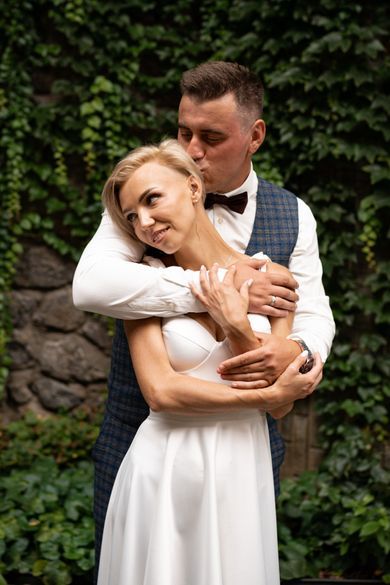 couple, street, wedding, family, portrait